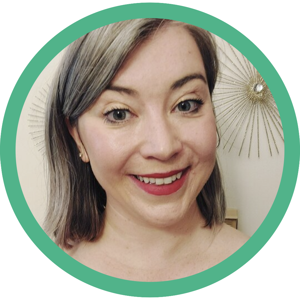 Landing Page - Amanda Headshot 2.001